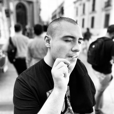 APaiva97's profile picture. L'imagination au pouvoir
xoxo