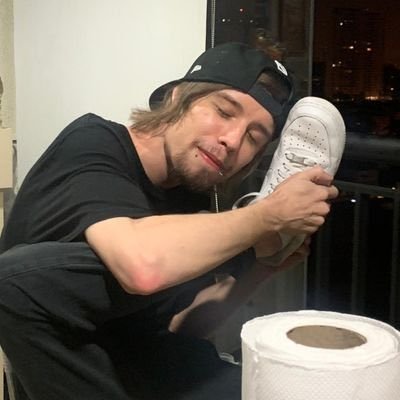 Alice Couto sem contexto ¬sugestões na dm @HiCoouto