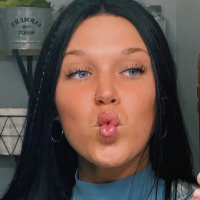 GabbieUrbaniak's profile picture. 