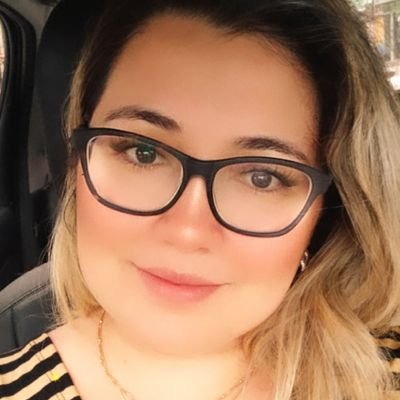 Mãe, dentista e principalmente MULHER.