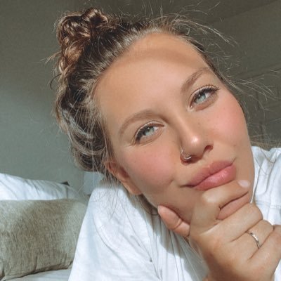 maddiemas0n's profile picture. | Christian | Wife | Mama |