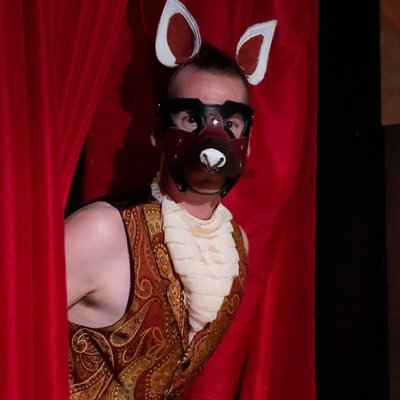 Seattle’s Limelight Loverboi is an actor, dancer, choreographer, ecdysiast, gaymer, Pup, & writer! Co-artistic director of Noveltease Theatre. He/they. #Demiboi