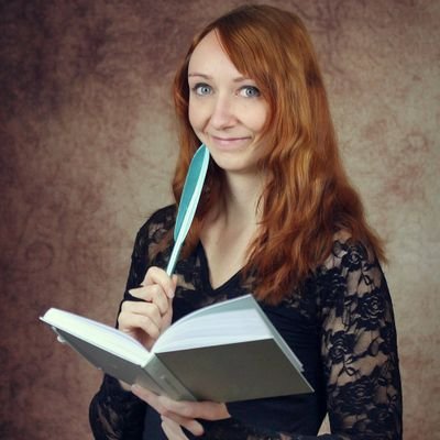 Aprilwynter1's profile picture. Kreativer Kopf, Weltenwandlerin und Autorin von #NachObenFührtAuchEinWegHinab und #DasGiftDerMondlilie