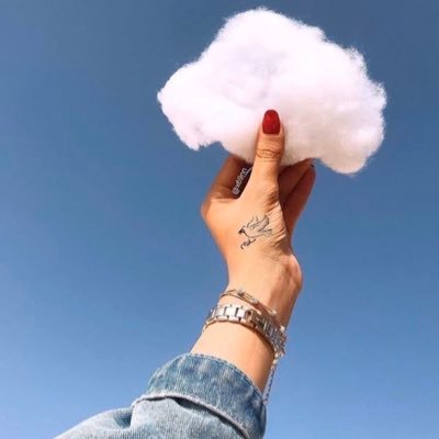 بين رفُوف الذكريات:|