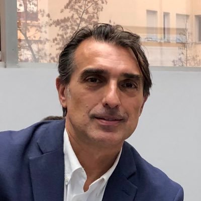 Consultor y formador, apasionado del marketing y la innovación. Tecnología, psicología, ciencia, mis otras pasiones. Passionate about Marketing and Innovation.