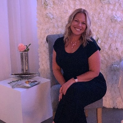 a few of my favorite things: my family, activism, learning, technology, dinner parties, live music, & laughing. Join me.