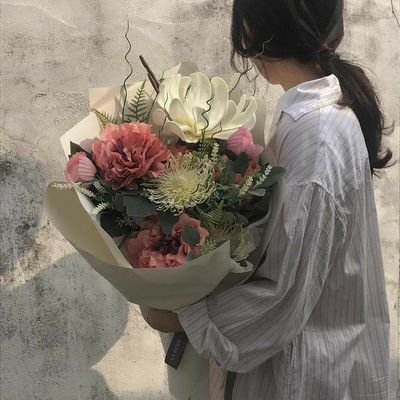 ~ɪ ᴡʀɪᴛᴇ ᴡʜᴀᴛ ɪ ᴡᴀɴᴛ~
~ꜱᴛᴏʀɪᴇꜱ ᴄᴀɴ ʙᴇ ᴇᴠᴇʀʏᴛʜɪɴɢ. ᴊᴜꜱᴛ ʙᴇʟɪᴇᴠᴇ ɪɴ ɪᴛ~