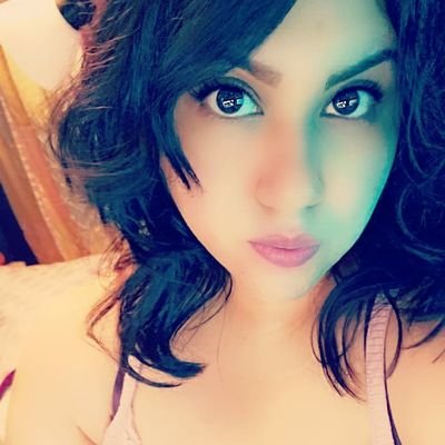 Roxycaekz's profile picture. SIMP LOL Twitch Streamer, PR for VSNB, Pro-Wrestling Enthuist Pipeland-Dreamer, Yellow-Zone Nurse!