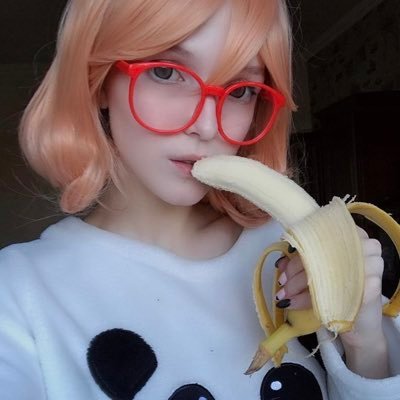 🍑 𝓬𝓾𝓽𝓮 & 𝓱𝓸𝓽 🍑
I make custom nude/fetish photos and videos, just DM me 🤗👅
🧦🩲 My worn socks and panties for sale also! 🧦🩲