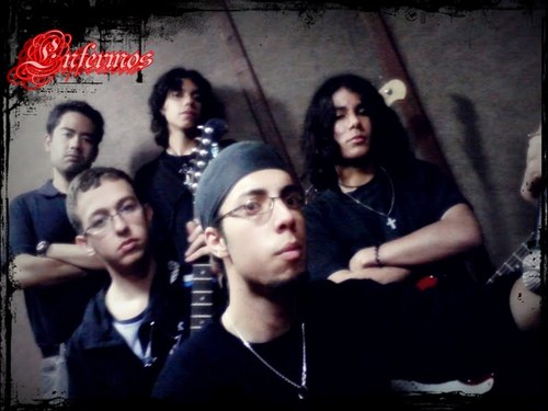 Somos uma banda composta por cinco doenças Aids, Anorexia, Asmatico, Virose e Esquizofrênico.