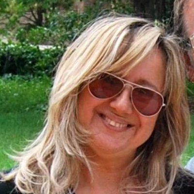 I really love my job , I am an official local guide in Barcelona , working since 1995 . My company is BARCELONA TAILOR MADE TOURS www.barcelonatailormadetours