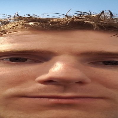 leoniguess's profile picture. 
