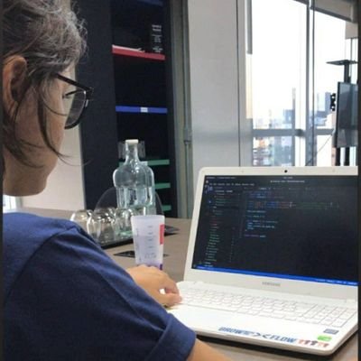 CalouraD's profile picture. Surtos de uma caloura de TADS e desenvolvedora de software Ruby