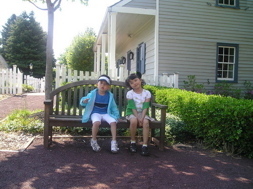 hhyou402's profile picture. Share the  information about hapiness.