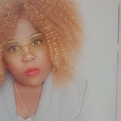 Lucia11476124's profile picture. I respect myself too much