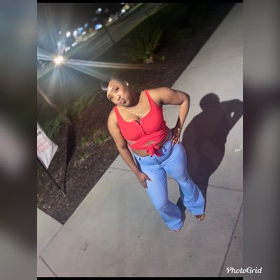 longlivecoooop's profile picture. Royals Mother 👩‍👧👑 |