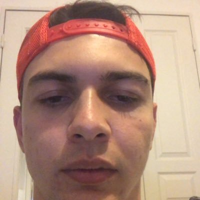 romcharette's profile picture. Gros gamerz                Dégradé saignant/bleu