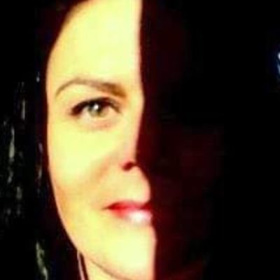 gelflingsmuse's profile picture. ResisterProChoiceLGBTQIA SupporterRegistertoVoteBlue AOC✊🏻