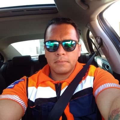 CsarCruzNegret1's profile picture. Papá, bombero, técnico en emergencias médicas, mountain biker 🚵💨