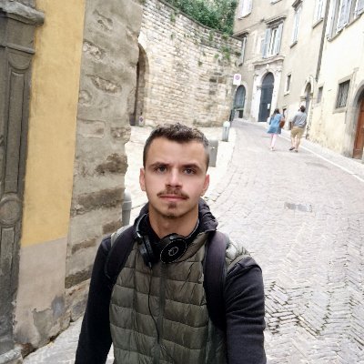 Luca47983140's profile picture. Sociale