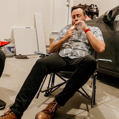 eddevries10's profile picture. Live Life to Express, Not to Impress