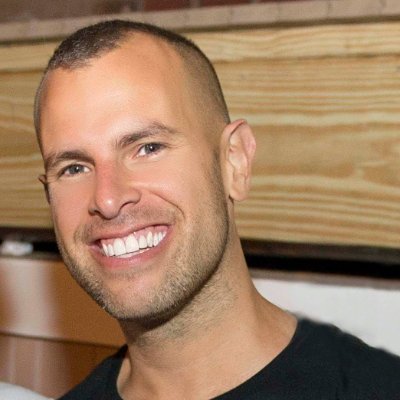 Director of Events & Protocol for @NYCMayor. Former LGBTQ liaison for @NYCMayor. Board Member: @cbst. Enjoy long walks on subway platforms. 🏳️🌈🇺🇸🇭🇺✡️🎗️
