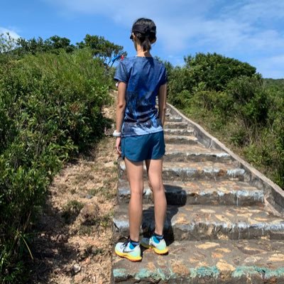 MakVivian's profile picture. 