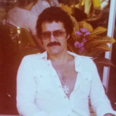 UptownRichard's profile picture. sensational.