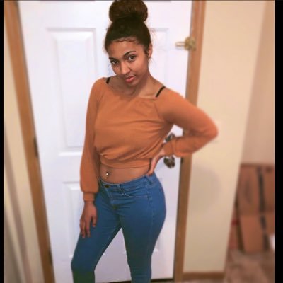 - Be Yourself Not Who The World Wants You To Be - - Snapchat: ronnie-nash144 - Instagram: mulatto_queenxx
