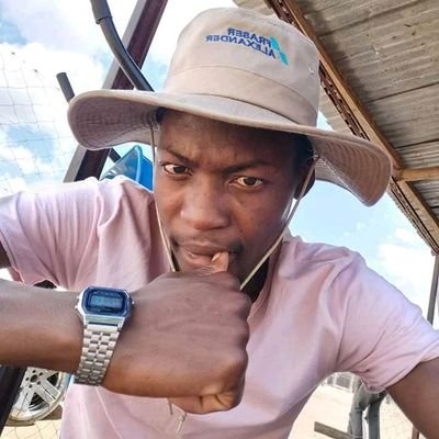 Vonani9412's profile picture. Humanity is my race, Love is my religion and peace is my weapon....