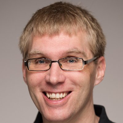 Software-Architect bei SAP. Autor von phantastischen Geschichten