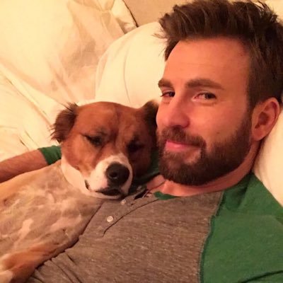 I'm a big fan of @ChrisEvans. Here you can find a lot of #ChrisEvans photos. Facebook page: CHRIS EVANS Fan Club. Twitter real name: @saky1987