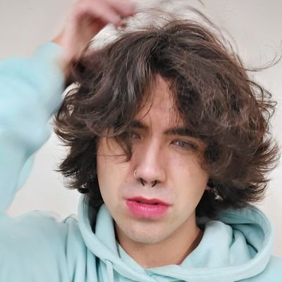 _xdeo_'s profile picture. Writer | MA student @cssdlondon|  Activist 🏳️‍🌈
 London / Zagreb