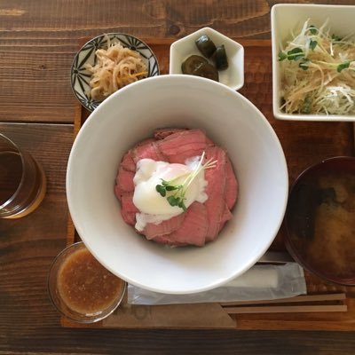 34歳。 夫婦２人暮らし。 自分らしく生きていく。