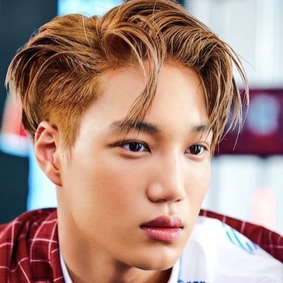 KAI_1415__EXO's profile picture. EXO 좋아해요. 💛