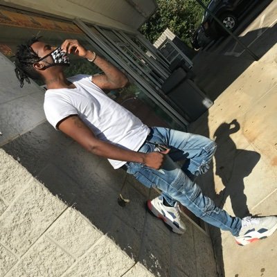 🎨 År✝is✝ | Songwriter🎶 genre: #TrapPoetry📜💯click the link in my bio⬇