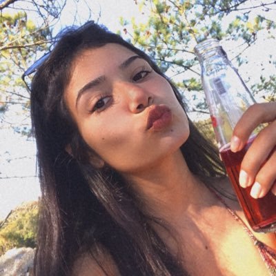 _geesousa's profile picture. 24| GEMINIANJO| ⚖️ | insta @_geesousa