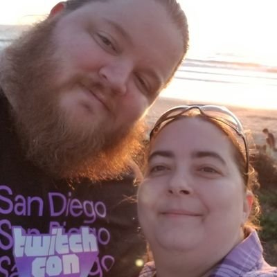 YT Partner https://t.co/2Pnbw0nmoY | FN Creative: https://t.co/lbsUGJ6wdo | TikTok/Twitch/Instagram 2NerdsOnaCouch | Nerdy 🤓🛋🤓