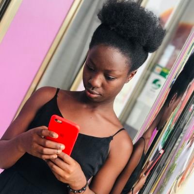 Efya is a simple young lover gal who loves to smile,love,make friends and happy herself all the time💖💗👌🏻