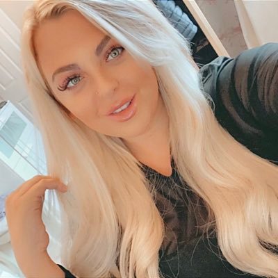 27 🌟Business owner |Dreamer | Achiever Instagram- ashleejayandbabyk