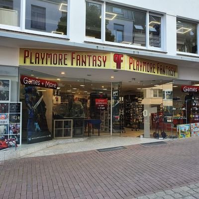 Wir bieten seit über 22 Jahren den Hobbyspielern in Kleve ein Zuhause. Wir bieten : Tabletop, Warhammer, Manga, Honig-Met Merchandise, Brettspiele, Magic u.v.m