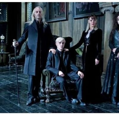 LuciusmalfoyA's profile picture. Lúcio Malfoy era um bruxo puro-sangue e filho de Abraxas Malfoy, marido de Narcissa Black, pai de Draco Malfoy.