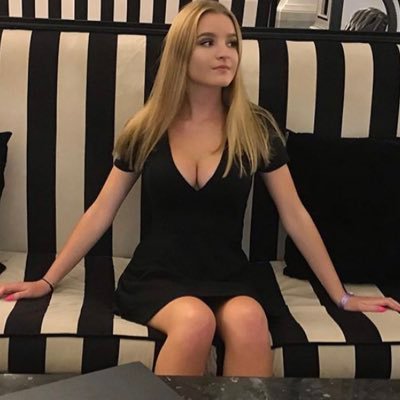 Hi I’m 19 my name is isla but I love ice cream so that’s why my username is that!