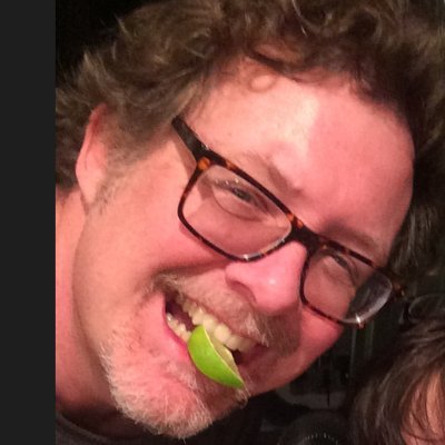 Elon Musk supports fascists & election deniers. Leave Twitter & boycott the advertisers. I'm @giantspecks on Insta/M@stodon. Making #scifi movies: https://t.co/KMaNvMKV7v