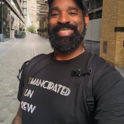 Qualified integrative Counsellor & Co-founder of Emancipated Run Crew. I’m a guy that likes to run and promote racial justice and mental wellbeing.