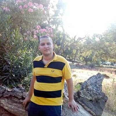 أنتم تراون الله في القبور و أنا أراه في الورود 🌹🍃🌺