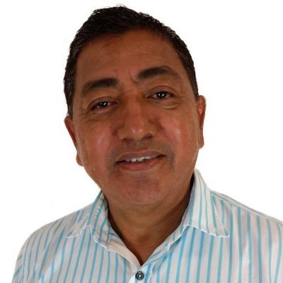 Amo la libertad. Soy antiamlo. Convencido que el desarrollo de un país se realiza a traves de la propiedad privada.