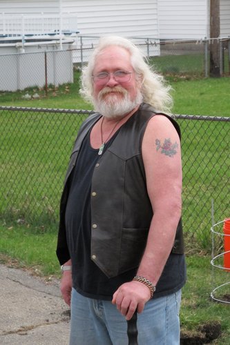 enjoys the off the beaten path with many life experiences...some not so proud of
