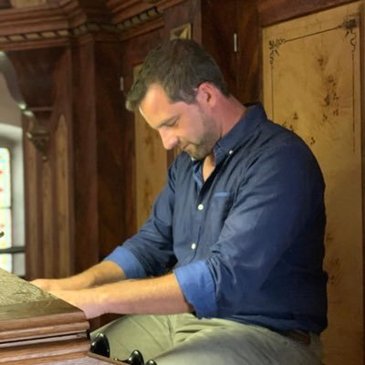 Jean-David Waeber a étudié l’orgue avec Jean-François Vaucher, Maurizio Croci et Lorenzo Ghielmi, respectivement à Lausanne, Fribourg et Milan.