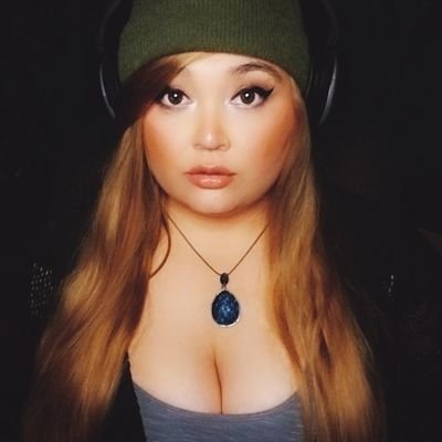 My pain may be chronic but my tits are iconic

she/her || Twitch Affiliate! || 🏳️‍🌈 Bisexual || https://t.co/fDPL28vNzC